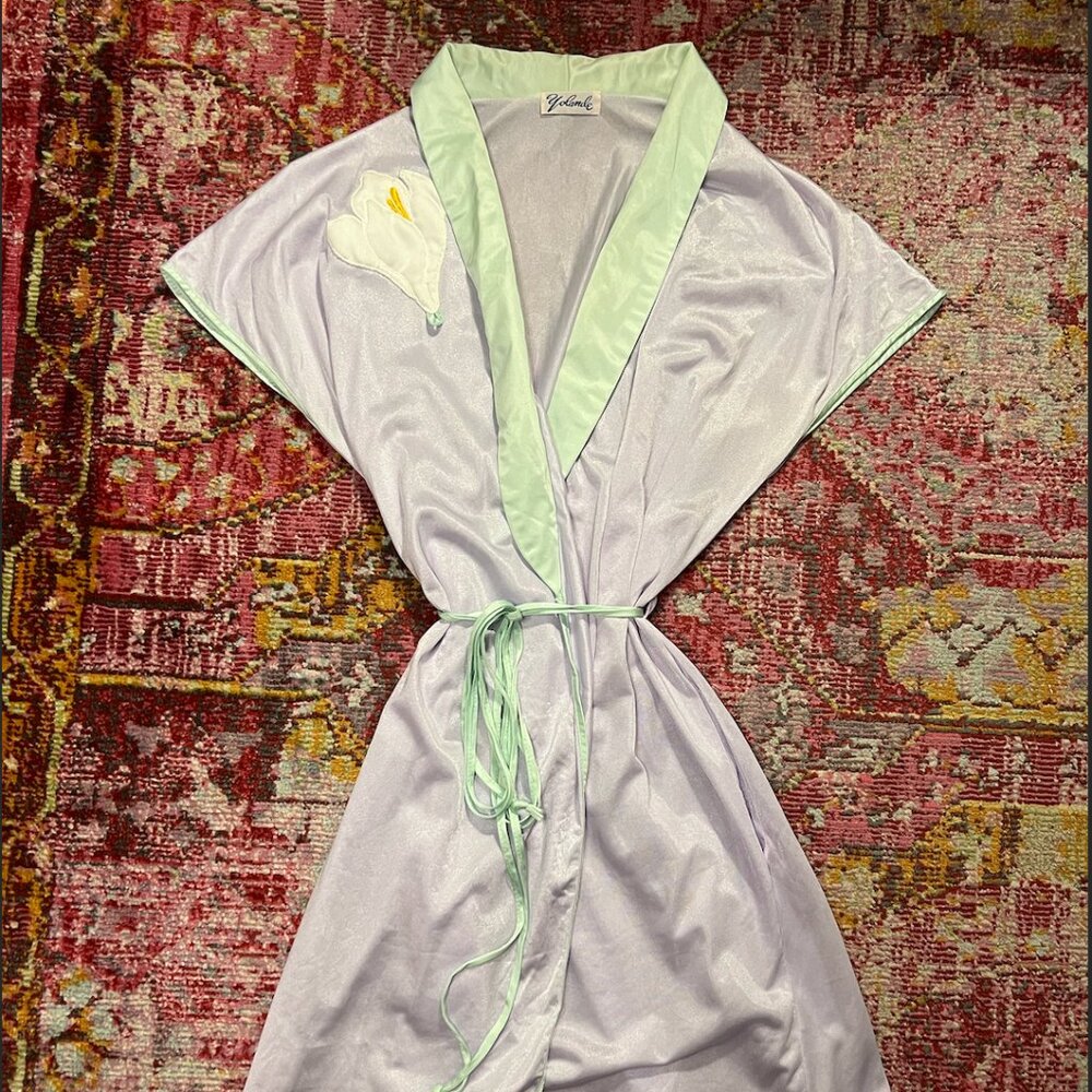 vintage 1950's Yolande lily applique green and purple lingerie robe